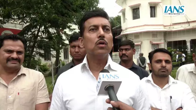 राज्यमंत्री राज्यवर्धन सिंह राठौड़ का महागठबंधन पर हमला राज्यमंत्री राज्यवर्धन सिंह राठौड़ का महागठबंधन पर हमला