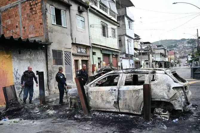 Rio favelas में पुलिस ऑपरेशन के बाद 40 से ज़्यादा शव सार्वजनिक जगह पर रखे गए Rio favelas में पुलिस ऑपरेशन के बाद 40 से ज़्यादा शव सार्वजनिक जगह पर रखे गए