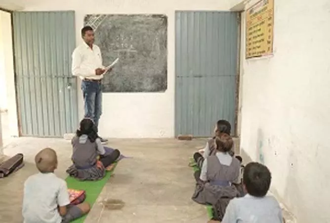 एकलशिक्षकीय विद्यालय तराईमार में आई नई रोशनी एकलशिक्षकीय विद्यालय तराईमार में आई नई रोशनी