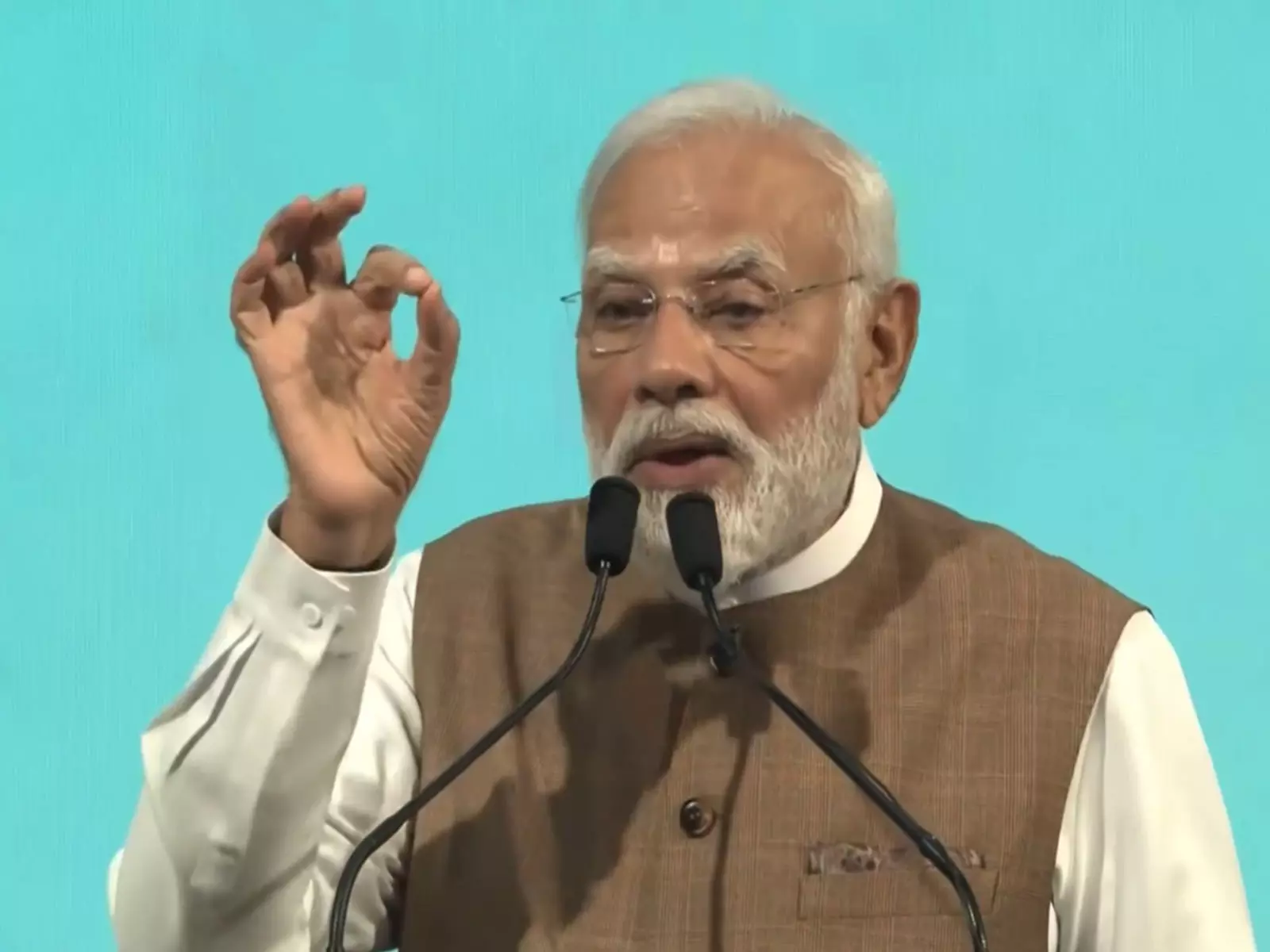 PM मोदी ने इंडिया मैरीटाइम वीक में कांडला पोर्ट की उपलब्धि की सराहना की PM मोदी ने इंडिया मैरीटाइम वीक में कांडला पोर्ट की उपलब्धि की सराहना की