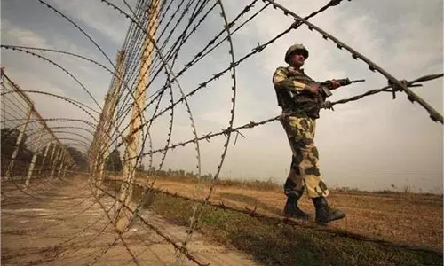 Punjab:सीमा पर तस्करी का नया जाल, पाकिस्तान ड्रोन और करोड़ों की हैरोइन जब्त Punjab:सीमा पर तस्करी का नया जाल, पाकिस्तान ड्रोन और करोड़ों की हैरोइन जब्त