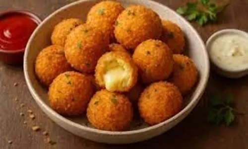 Rice Cheese Balls : बचे हुए चावल से बनाएं क्रिस्पी और क्रीमी इवनिंग स्नैक Rice Cheese Balls : बचे हुए चावल से बनाएं क्रिस्पी और क्रीमी इवनिंग स्नैक