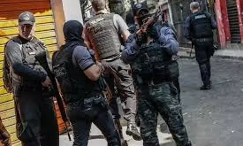 Brazil: ड्रग माफियाओं के ठिकानों पर छापेमारी Brazil: ड्रग माफियाओं के ठिकानों पर छापेमारी