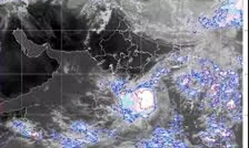 MP Weather: चक्रवाती हवाओं के कारण भारी बारिश और तूफान, अलर्ट जारी