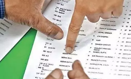 तमिलनाडु की वोटर लिस्ट स्पेशल रिवीजन के लिए फ्रीज कर दी गई है: कुल 6.41 करोड़ वोटर तमिलनाडु की वोटर लिस्ट स्पेशल रिवीजन के लिए फ्रीज कर दी गई है: कुल 6.41 करोड़ वोटर