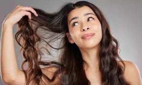 Hair Care: प्याज़ के इस्तेमाल से पाए सुन्दर बाल Hair Care: प्याज़ के इस्तेमाल से पाए सुन्दर बाल