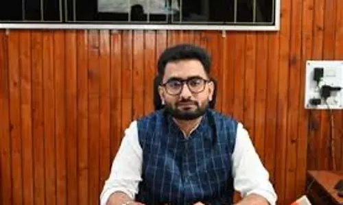 Hamirpur: 15 नवंबर तक भेजे जा सकते हैं लोक प्रशासन पुरस्कारों के आवेदन Hamirpur: 15 नवंबर तक भेजे जा सकते हैं लोक प्रशासन पुरस्कारों के आवेदन