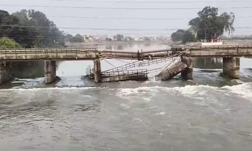 Yamunanagar गांव में पुराना पुल ढहने से बड़ा हादसा टला Yamunanagar गांव में पुराना पुल ढहने से बड़ा हादसा टला