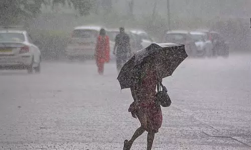 चक्रवात मोंढा कमजोर हुआ: पश्चिम बंगाल में भारी बारिश चक्रवात मोंढा कमजोर हुआ: पश्चिम बंगाल में भारी बारिश