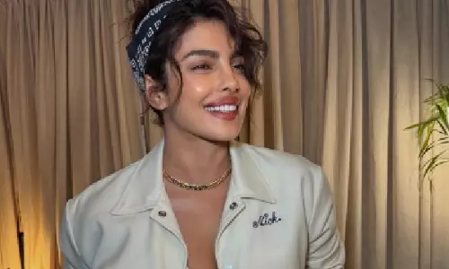 Priyanka की बेटी मालती मैरी ने निक जोनास के साथ उनके संगीत दौरे में शिरकत की Priyanka की बेटी मालती मैरी ने निक जोनास के साथ उनके संगीत दौरे में शिरकत की