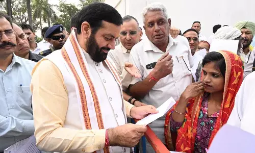 Haryana : लोगों की समस्याओं के समाधान के लिए प्रतिबद्ध मुख्यमंत्री