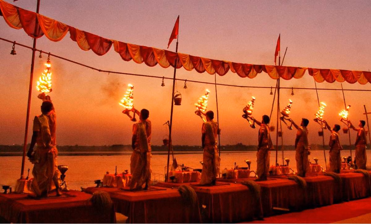 Varanasi: काशी में शुरू होगी गंगा महोत्सव की रंगीन शामें Varanasi: काशी में शुरू होगी गंगा महोत्सव की रंगीन शामें