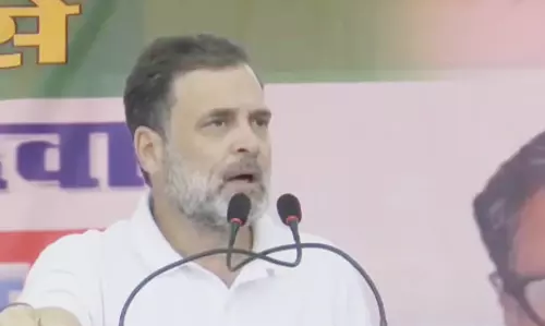 राहुल गांधी बोले - वोट के लिए स्टेज पर आकर डांस भी कर लेंगे मोदी राहुल गांधी बोले - वोट के लिए स्टेज पर आकर डांस भी कर लेंगे मोदी