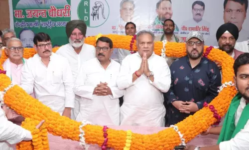 Bareilly: पार्टी को किसानों-मजदूरों से जोड़े कार्यकर्ता: त्रिलोक त्यागी Bareilly: पार्टी को किसानों-मजदूरों से जोड़े कार्यकर्ता: त्रिलोक त्यागी
