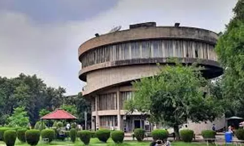 Chandigarh: पंजाब यूनिवर्सिटी में हलफनामा मुद्दा गर्माया, छात्र संगठनों ने दी चेतावनी Chandigarh: पंजाब यूनिवर्सिटी में हलफनामा मुद्दा गर्माया, छात्र संगठनों ने दी चेतावनी