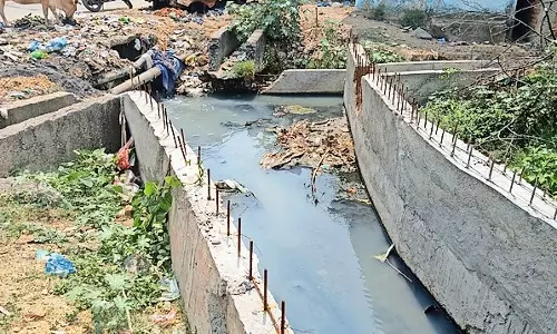 Jammu: नालों पर अतिक्रमण से निक्की तवी-बजालता में खतरे की घंटी Jammu: नालों पर अतिक्रमण से निक्की तवी-बजालता में खतरे की घंटी