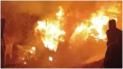 Mumbai: बोईसर की फैक्ट्री में हादसा, आग से दो कर्मचारी झुलसे Mumbai: बोईसर की फैक्ट्री में हादसा, आग से दो कर्मचारी झुलसे