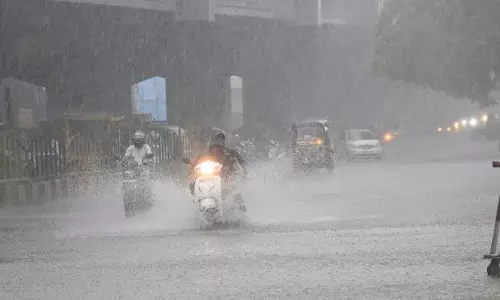 इन तीन जिलों में भारी बारिश.. IMD ने जारी किया रेड अलर्ट..!