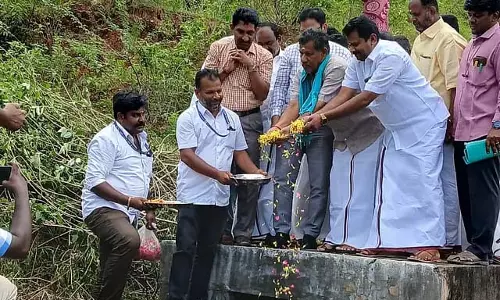 Tamil Nadu: सिंचाई के लिए शनमुगा नदी बांध से पानी छोड़ा गया Tamil Nadu: सिंचाई के लिए शनमुगा नदी बांध से पानी छोड़ा गया