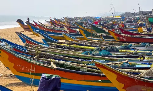 Cyclone Montha: IMD ने दक्षिणी ओडिशा के जिलों के लिए रेड अलर्ट जारी किया