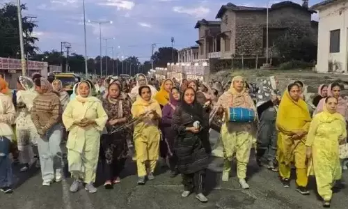 Haldwani: काठगोदाम में निकली प्रभात फेरी, श्रद्धालुओं ने किया कीर्तन और अरदास