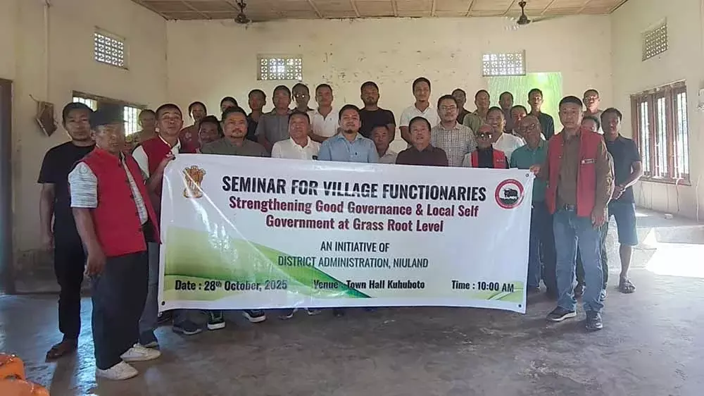 कुहुबोटो में ग्राम पदाधिकारियों के लिए जमीनी स्तर पर शासन पर Nagaland सेमिनार कुहुबोटो में ग्राम पदाधिकारियों के लिए जमीनी स्तर पर शासन पर Nagaland सेमिनार