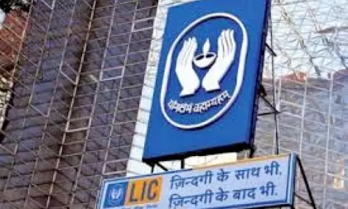 LIC किसी की सनक और पसंद से नहीं चलती, इसके लिए कड़े नियम हैं LIC किसी की सनक और पसंद से नहीं चलती, इसके लिए कड़े नियम हैं
