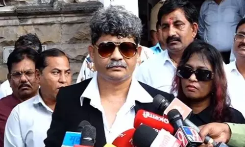 गुणरत्न सदावर्ते ने MNS-MAVIA के मार्च का विरोध किया: यह सत्य का मार्च नहीं, बल्कि पाखंडियों का मार्च है गुणरत्न सदावर्ते ने MNS-MAVIA के मार्च का विरोध किया: यह सत्य का मार्च नहीं, बल्कि पाखंडियों का मार्च है