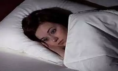 रोज़ Morning 3 से 5 बजे नींद खुल जाती है? जानिए इसके पीछे छिपे शारीरिक और मानसिक कारण