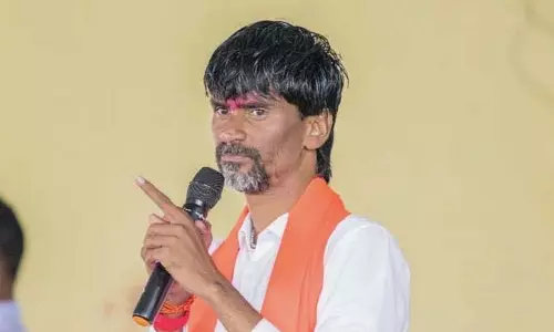 Manoj Jarange ने नागपुर आंदोलन के लिए 2 नवंबर की बैठक रद्द की