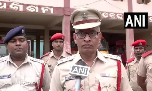 ओडिशा में ‘मोन्था’ का असर कम, 58 जगहों से हटे पेड़ ओडिशा में ‘मोन्था’ का असर कम, 58 जगहों से हटे पेड़