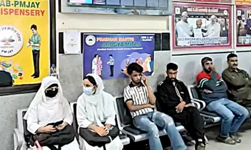 राजौरी में आयुष्मान भारत का असर, 27,500 से ज्यादा लोगों को निःशुल्क उपचार राजौरी में आयुष्मान भारत का असर, 27,500 से ज्यादा लोगों को निःशुल्क उपचार