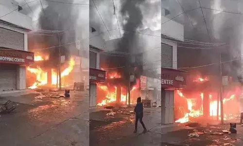 Karimnagar में भीषण आग.. कसाई की दुकान में लगी आग