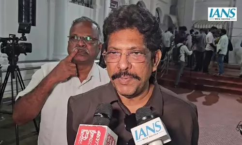 वीसीके विधायक एस.एस. बालाजी का चुनाव आयोग पर आरोप वीसीके विधायक एस.एस. बालाजी का चुनाव आयोग पर आरोप