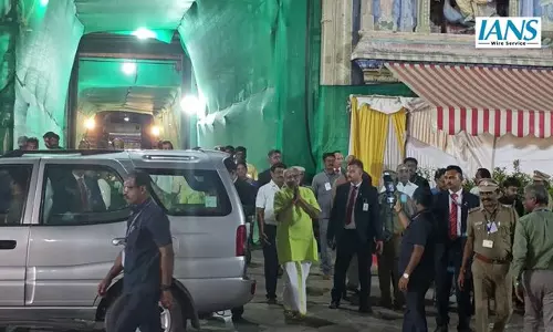 उपराष्ट्रपति सी. पी. राधाकृष्णन ने मदुरै मीनाक्षी अम्मन मंदिर में किया स्वामी दर्शन