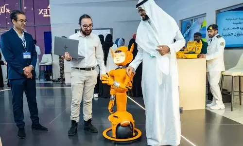 Saudi Arabia में हेल्थ टेक्नोलॉजी और रिसर्च पर जोर, डायबिटिक कमांड सेंटर लांच Saudi Arabia में हेल्थ टेक्नोलॉजी और रिसर्च पर जोर, डायबिटिक कमांड सेंटर लांच