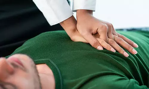 दिल की धड़कन रुक गई, CPR से उसे वापस जीवन मिला दिल की धड़कन रुक गई, CPR से उसे वापस जीवन मिला