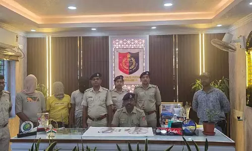 Trinamool नेता का भाई आग्नेयास्त्रों के साथ गिरफ्तार, पुलिस ने हिरासत से इनकार किया