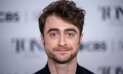 Daniel Radcliffe एवरी ब्रिलियंट थिंग के साथ ब्रॉडवे पर वापसी के लिए तैयार Daniel Radcliffe एवरी ब्रिलियंट थिंग के साथ ब्रॉडवे पर वापसी के लिए तैयार