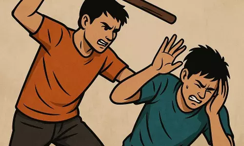 ठेला संचालक पर हमला: नशा करने से मना करने पर युवक ने की डंडे से मारपीट