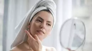 Summer Tips: सर्दियों में नहाने के बाद अगर आपकी त्वचा रूखी लगती है, तो लगाएं ये तेल Summer Tips: सर्दियों में नहाने के बाद अगर आपकी त्वचा रूखी लगती है, तो लगाएं ये तेल