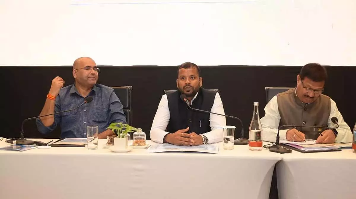 Indore : इंदौर, उज्जैन में निवेश के अवसरों के लिए प्री-बिड मीटिंग आयोजित की गई Indore : इंदौर, उज्जैन में निवेश के अवसरों के लिए प्री-बिड मीटिंग आयोजित की गई