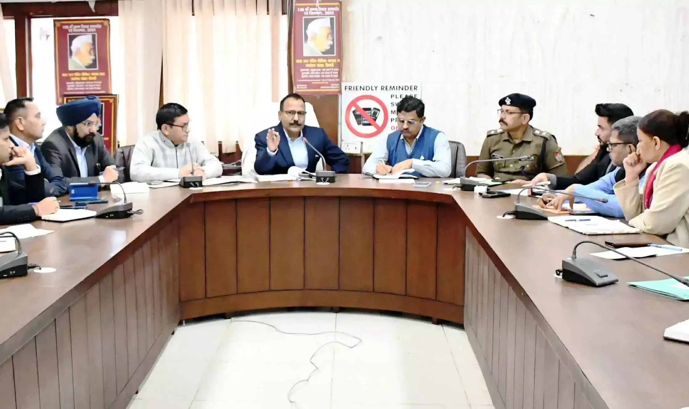 Nainital: प्रतिभा संवर्धन के लिए निशुल्क कोचिंग सेंटर योजना को मिली प्राथमिकता Nainital: प्रतिभा संवर्धन के लिए निशुल्क कोचिंग सेंटर योजना को मिली प्राथमिकता