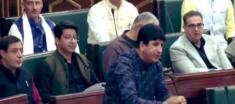 शब्दार्थ पर तूफान सरकार के आश्वासन पर विधायक बशीर अहमद वीरी ने विधेयक वापस लिया शब्दार्थ पर तूफान सरकार के आश्वासन पर विधायक बशीर अहमद वीरी ने विधेयक वापस लिया