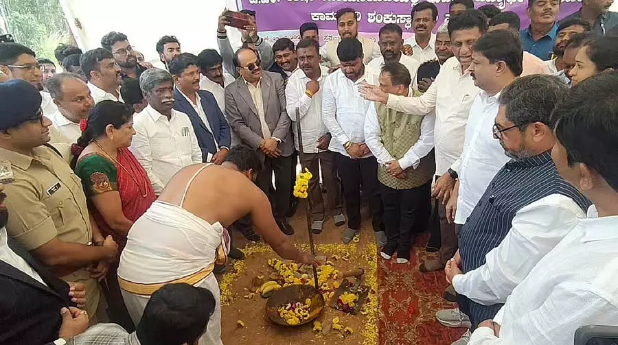 कोलार जिले के लिए विशेष अनुदान: मंत्री डॉ. एम.सी. सुधाकर ने वादा किया कोलार जिले के लिए विशेष अनुदान: मंत्री डॉ. एम.सी. सुधाकर ने वादा किया