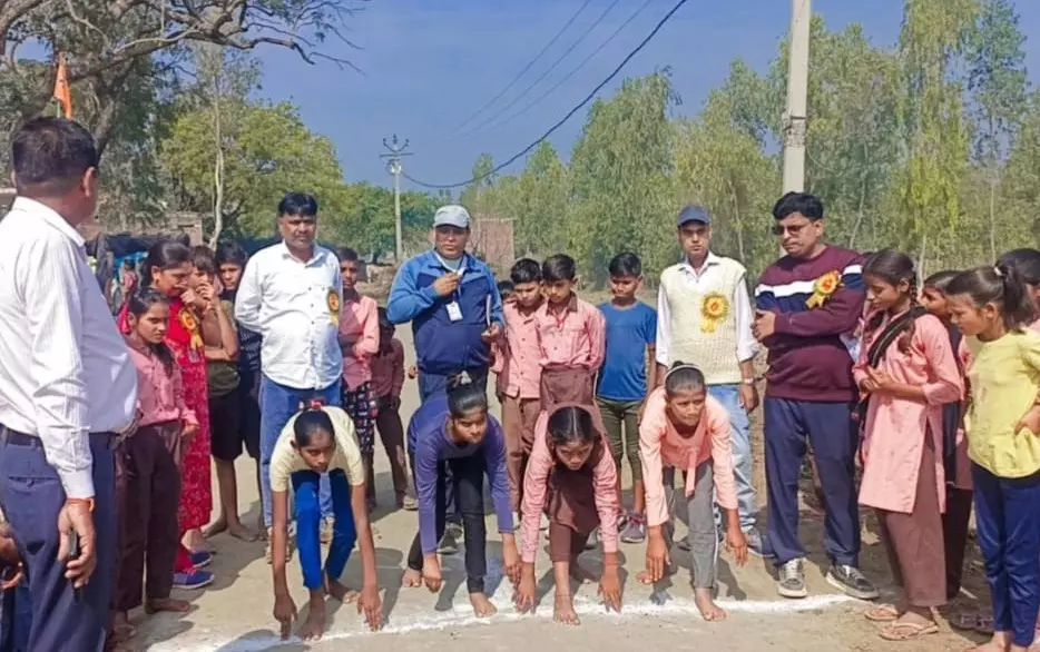 Bareilly: न्याय पंचायत खेल प्रतियोगिता में बच्चों ने झटके कई मेडल Bareilly: न्याय पंचायत खेल प्रतियोगिता में बच्चों ने झटके कई मेडल