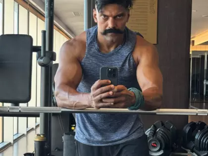 Arya ने बताया: ‘वेट्टुवम’ फिल्म का क्लाइमेक्स शूट फिर से शुरू Arya ने बताया: ‘वेट्टुवम’ फिल्म का क्लाइमेक्स शूट फिर से शुरू
