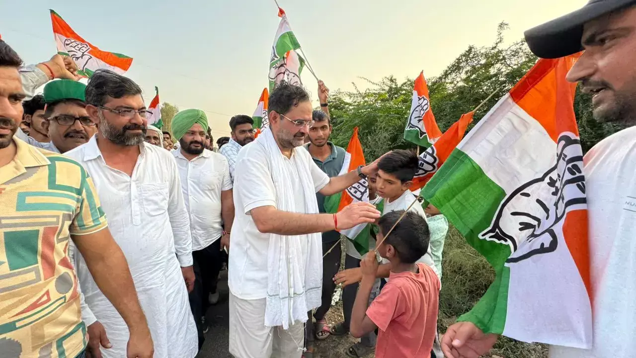 Charkhi Dadri: सद्भाव यात्रा में कांग्रेस नेताओं की दूरी पर सियासी बयानबाजी Charkhi Dadri: सद्भाव यात्रा में कांग्रेस नेताओं की दूरी पर सियासी बयानबाजी