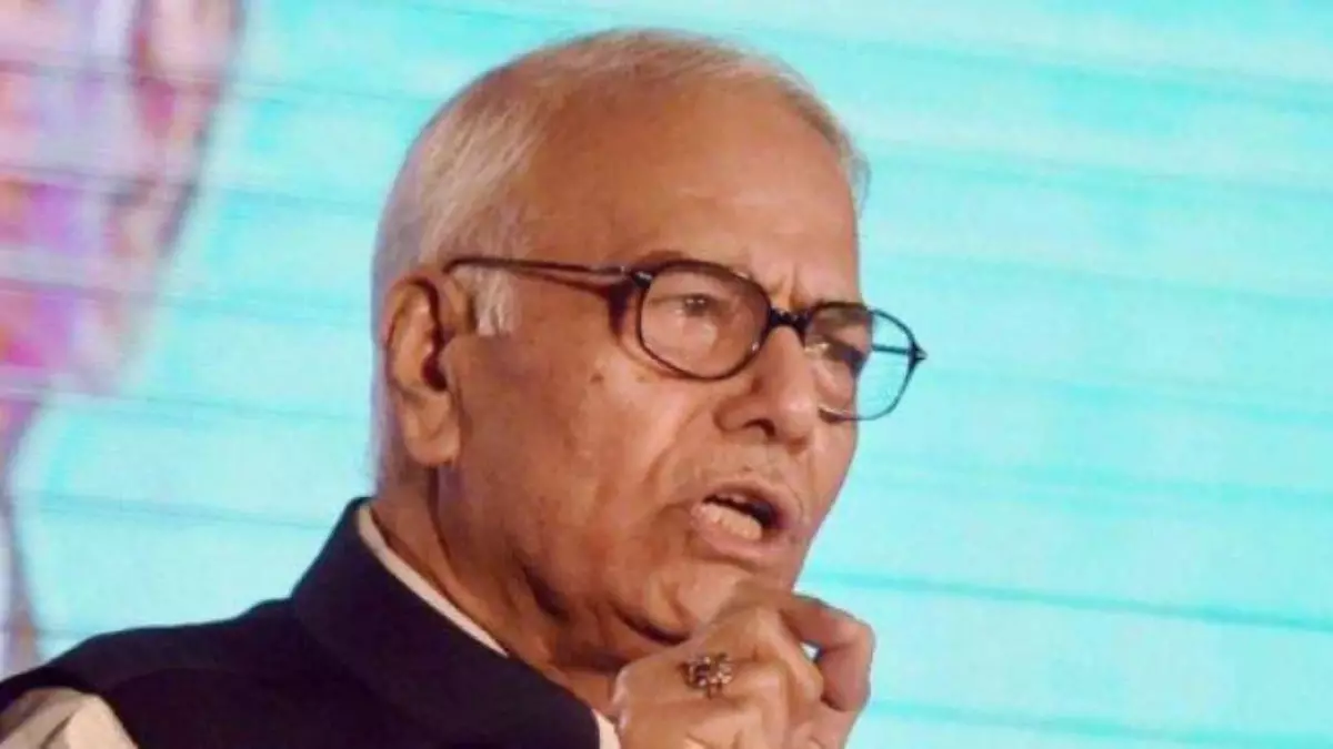 Jammu: श्रीनगर में यशवंत सिन्हा की राजनीतिक मुलाकात सुर्खियों में Jammu: श्रीनगर में यशवंत सिन्हा की राजनीतिक मुलाकात सुर्खियों में