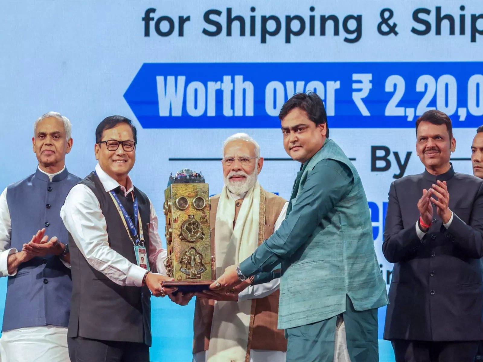 प्रधानमंत्री मोदी के दूरदर्शी नेतृत्व ने भारत के समुद्री परिदृश्य को बदल दिया है: केंद्रीय मंत्री सोनोवाल प्रधानमंत्री मोदी के दूरदर्शी नेतृत्व ने भारत के समुद्री परिदृश्य को बदल दिया है: केंद्रीय मंत्री सोनोवाल